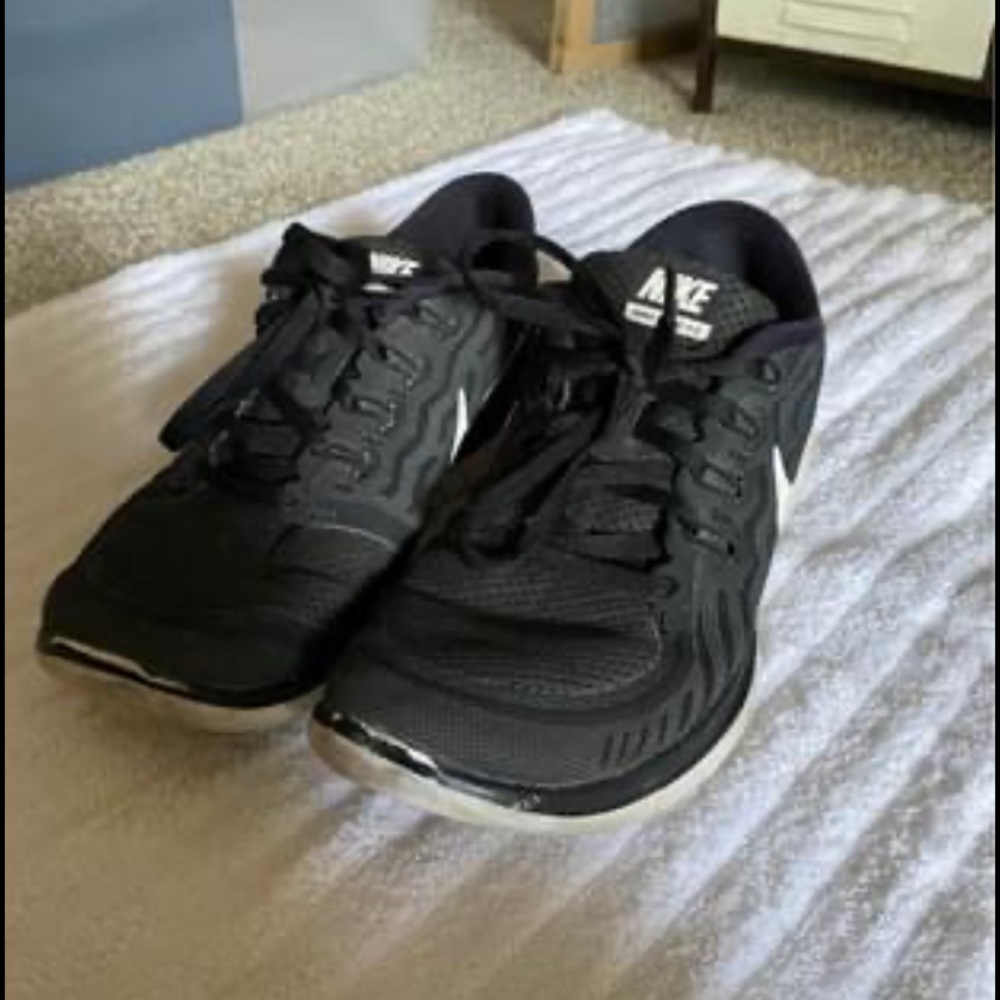 Nike Free Runs